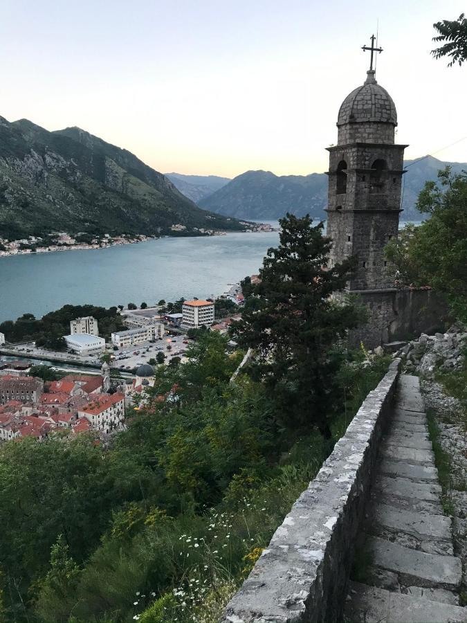 Romantic Rooftop View Hideaway- Old Town Nr 404 Apartment Котор Екстериор снимка